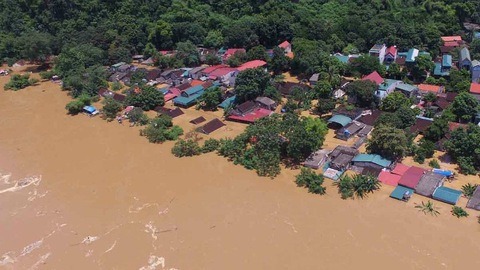 THPT Lê Văn Thiêm kêu gọi ủng hộ miền Trung: Sau 3 ngày đã có gần 50 triệu đồng